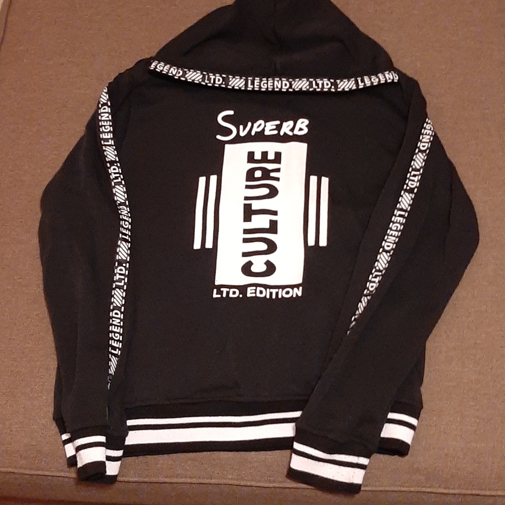Superb culture black and white hoodie